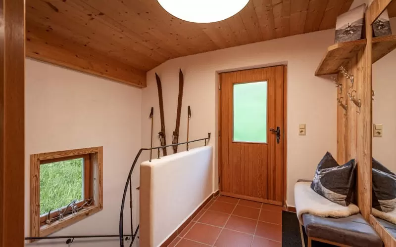 chalet_der_erzstadl_krinbergweg_2_kirchberg_garderobe.jpg