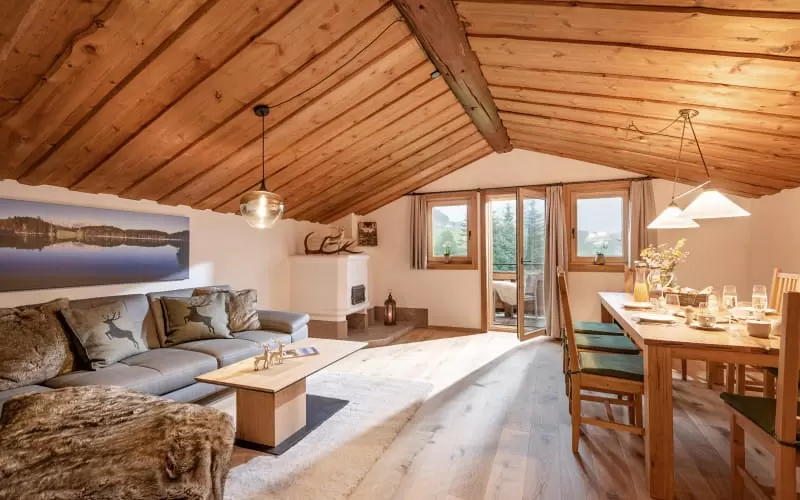 chalet_der_erzstadl_krinbergweg_2_kirchberg_wohnraum.jpg